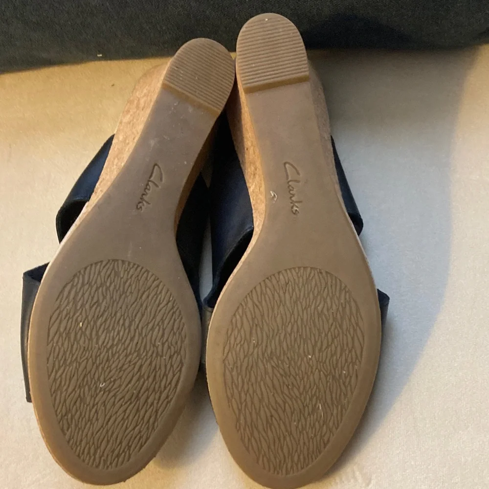 Clarks Black Leather Wedges with Tan Cork Heel - Picture 3 of 6